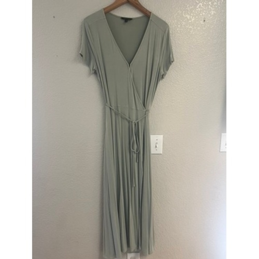 Banana Republic Womens Sage Green Wrap Midi Dress Short Sleeve Size M